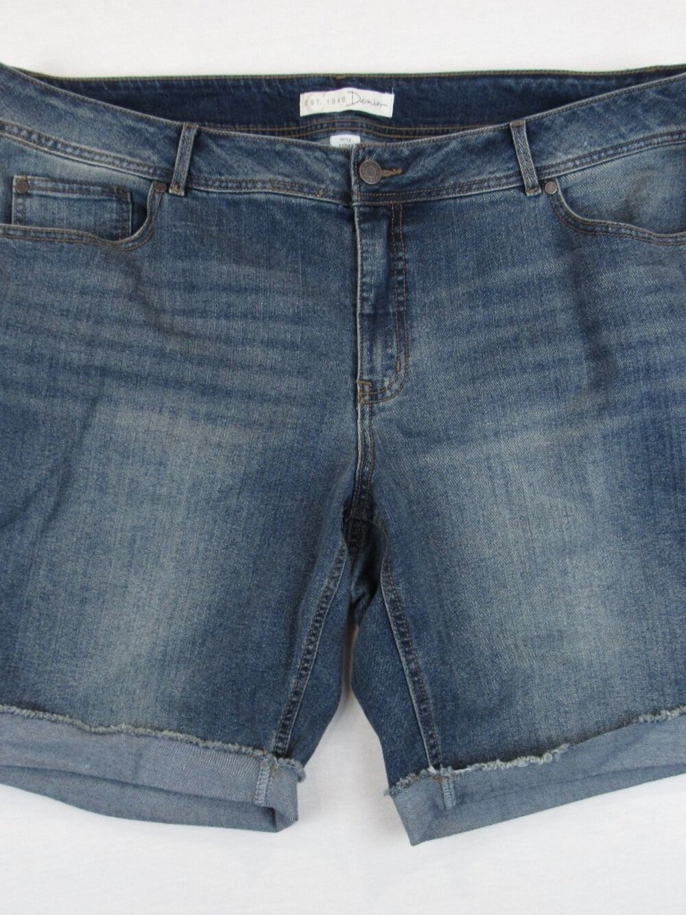 C Est 1946 Denim Curvy Stretch Cuffed Shorts Women's Plus Size 18W Bermuda
